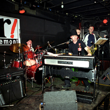 Koncert grupy Ascetic & Refugees of the Groove w klubie Remont w Warszawie, 30.11.2000. Photo • Tadeusz Pękacz Sr.