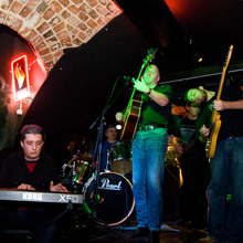 Podczas cyklicznej imprezy Blues Jam Session w Molly Malone's Music Pub w Warszawie, 12.11.2009. Photo • Tadeusz Pękacz Sr.